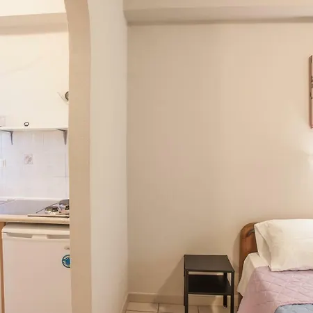 Apartment Alexandros *